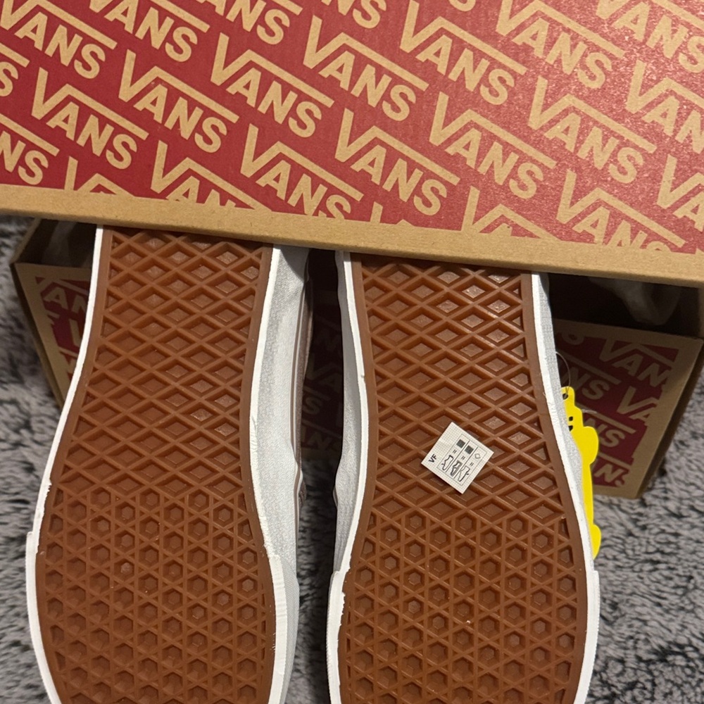 Vans Women Patchwork Slip-On Asher Deluxe Sneakers - Pink and White - Picture 6 of 10